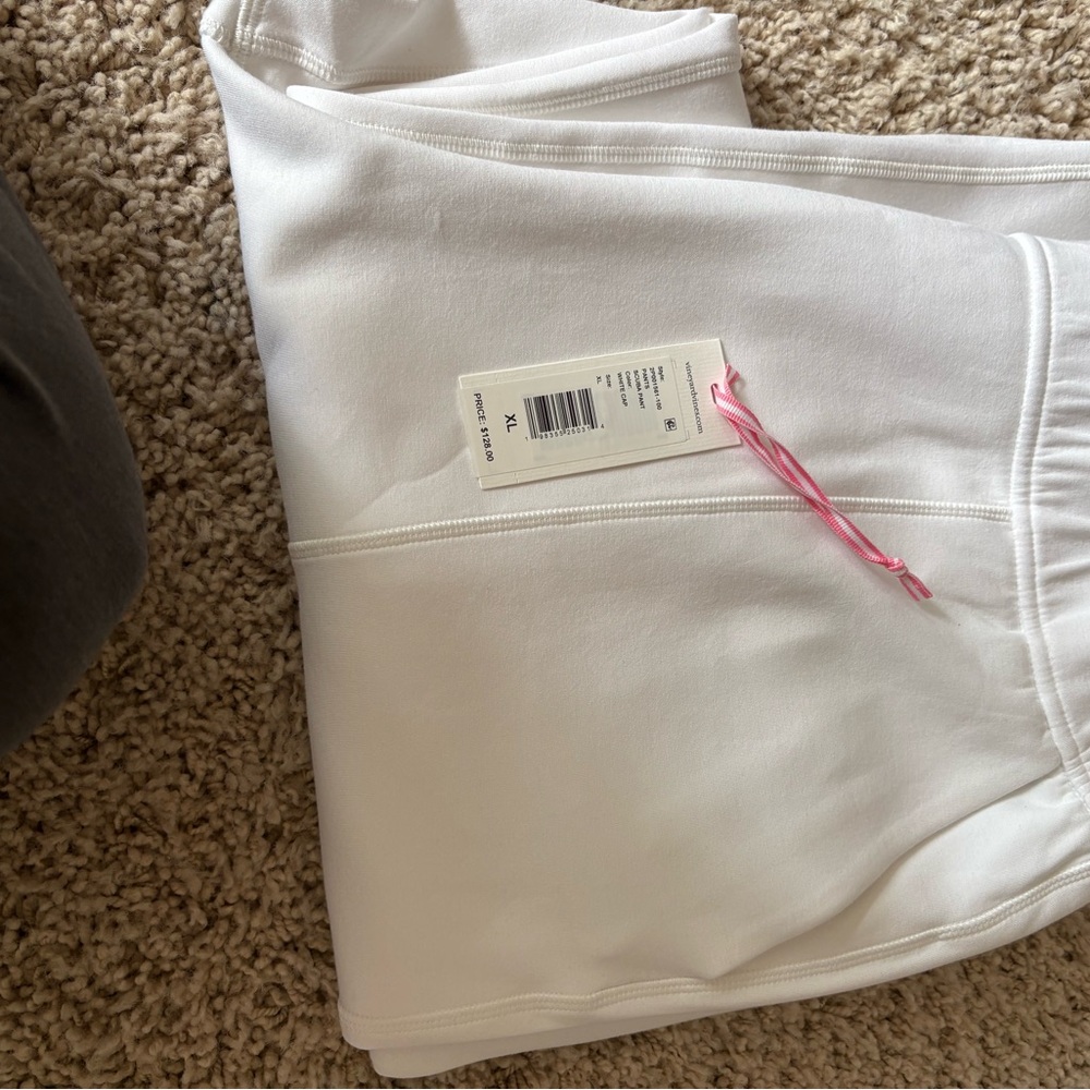 Vineyard Vines White Scuba Joggers XL